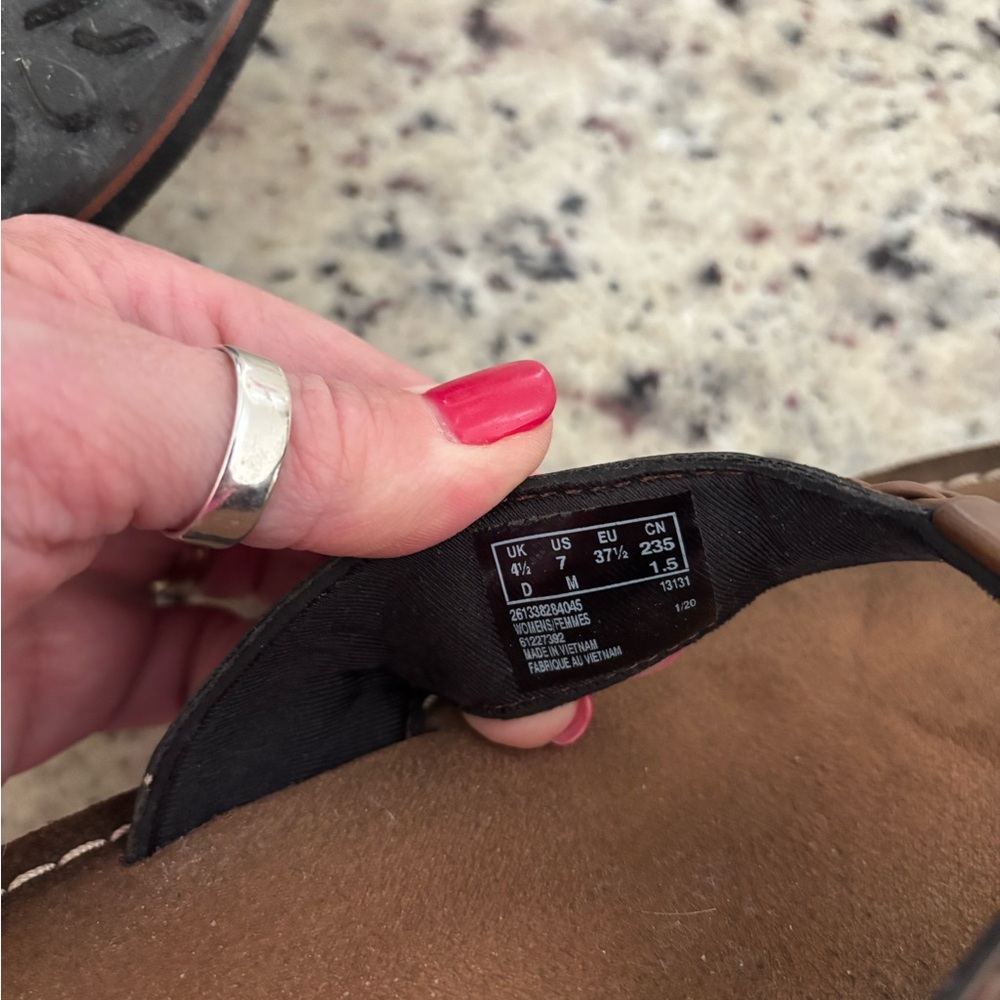 Clarks Brown Braided Leather Thong Sandals - Picture 4 of 5